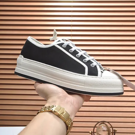 ディオール カジュアルシューズ