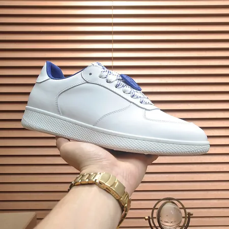 バーバリー ス カジュアルシューズ