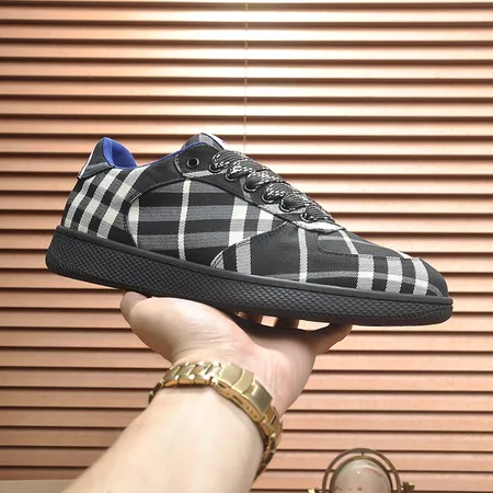 バーバリー ス カジュアルシューズ