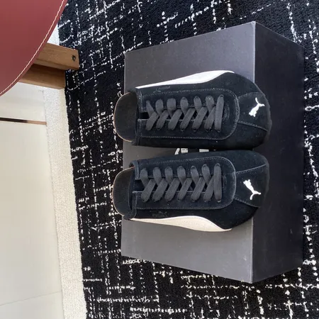 プーマ カジュアルシューズ