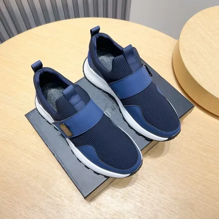 アルマーニ カジュアルシューズ