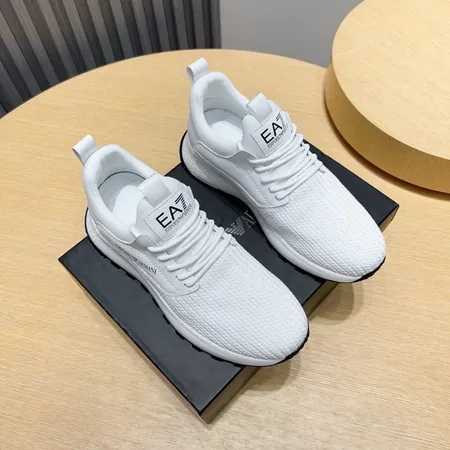 アルマーニ カジュアルシューズ