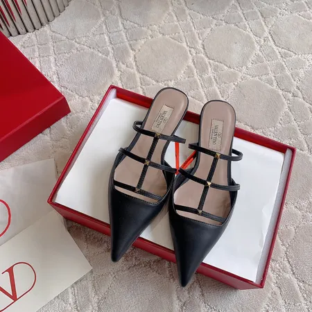 ヴァレンティノ スリッパ