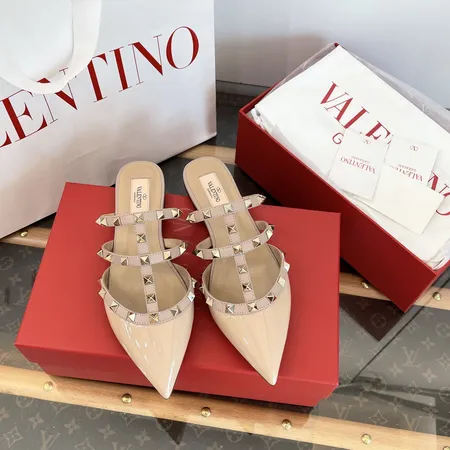 ヴァレンティノ スリッパ