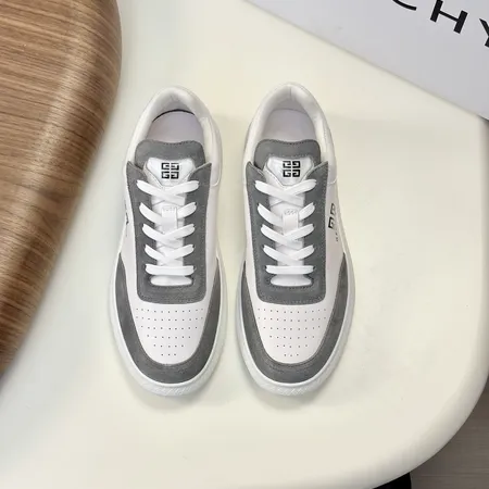 ジバンシィ カジュアルシューズ