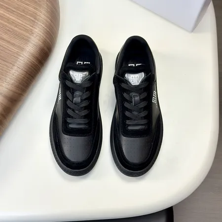 ジバンシィ カジュアルシューズ