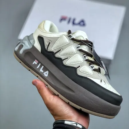 フィラ カジュアルシューズ