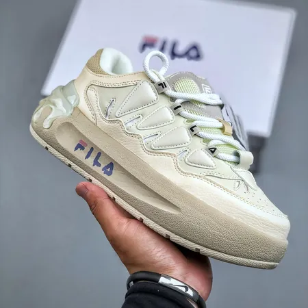 フィラ カジュアルシューズ