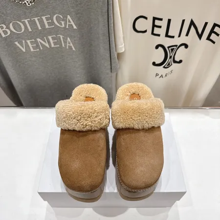 セリーヌ スリッパ