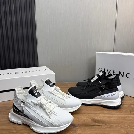 ジバンシィ カジュアルシューズ