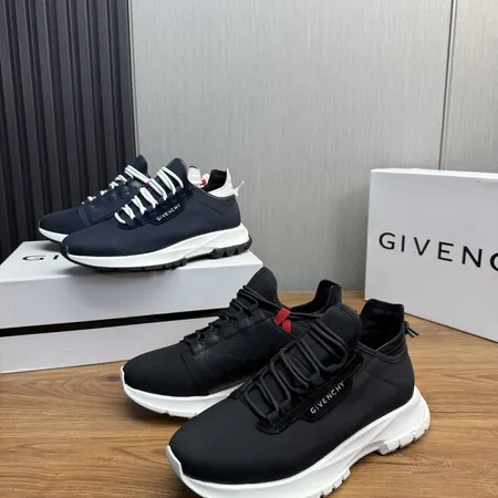 ジバンシィ カジュアルシューズ