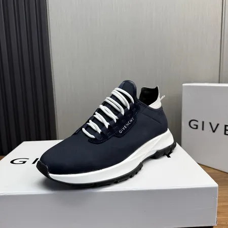 ジバンシィ カジュアルシューズ