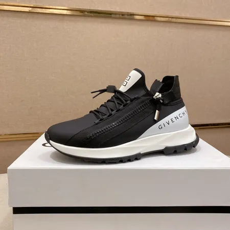 ジバンシィ カジュアルシューズ