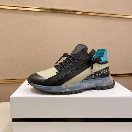 ジバンシィ カジュアルシューズ