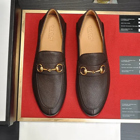 グッチ ビジネスシューズ