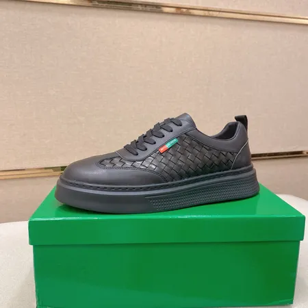 ボッテガ ヴェネタ カジュアルシューズ