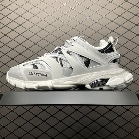 バレンシアガ スニーカー