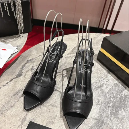 クリスチャン・ルブタン サンダル