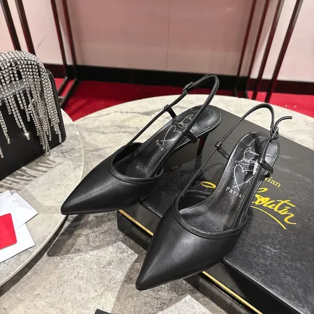 クリスチャン・ルブタン サンダル