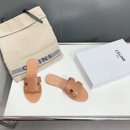 セリーヌ スリッパ