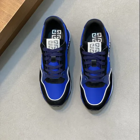 ジバンシィ スニーカー