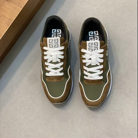 ジバンシィ スニーカー