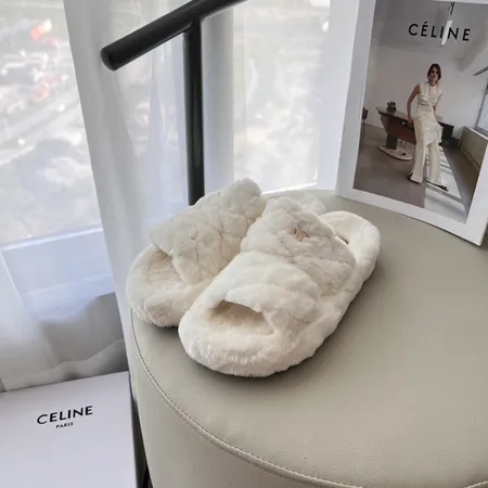 セリーヌ スリッパ