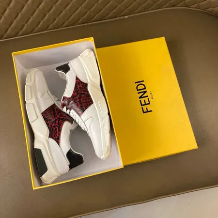 フェンディ スニーカー