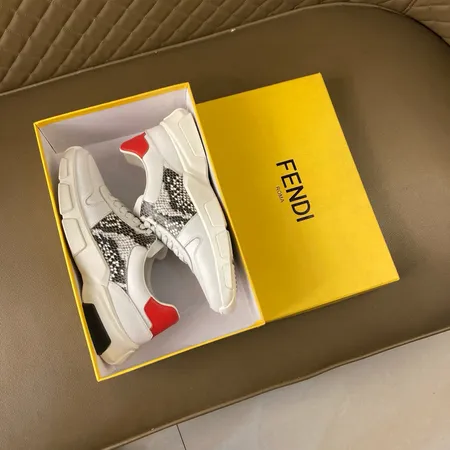 フェンディ スニーカー