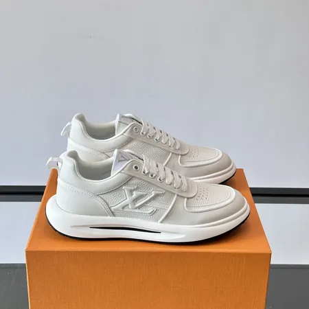 ルイヴィトン スニーカー