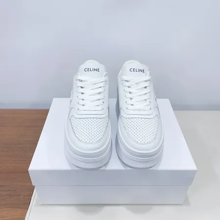 セリーヌ カジュアルシューズ