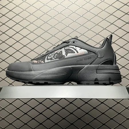 ストーンアイランド スニーカー