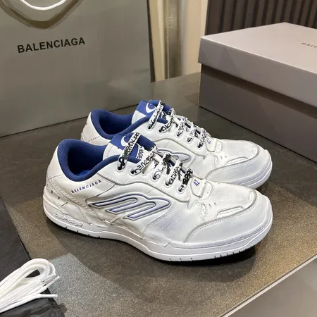 バレンシアガ カジュアルシューズ