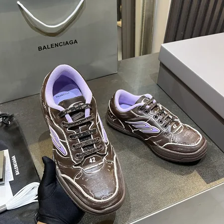 バレンシアガ カジュアルシューズ