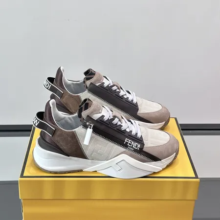 フェンディ カジュアルシューズ