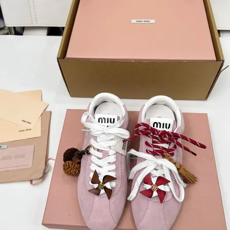 ミュウミュウ カジュアルシューズ
