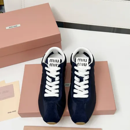 ミュウミュウ カジュアルシューズ