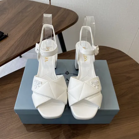 プラダ サンダル