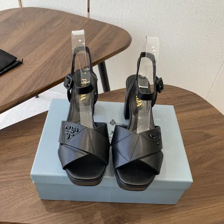 プラダ サンダル