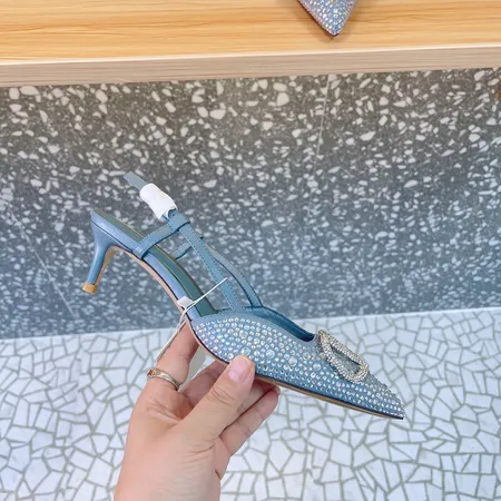 ヴァレンティノ サンダル