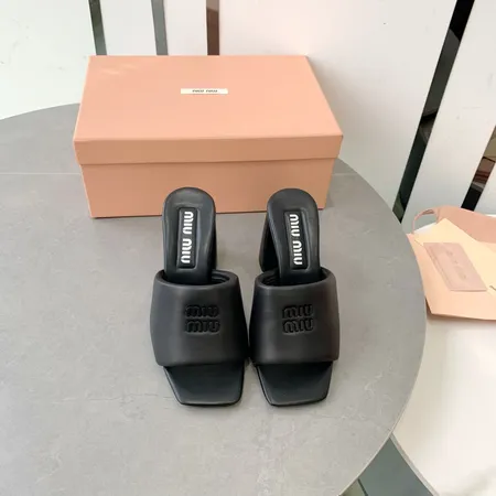 ミュウミュウ サンダル