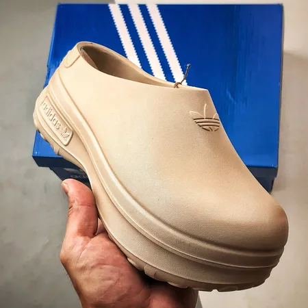 アディダス スリッパ