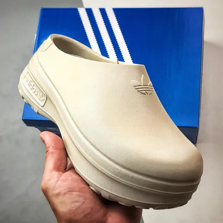 アディダス スリッパ