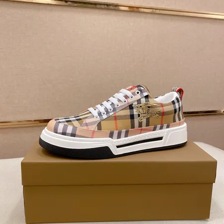 バーバリー ス カジュアルシューズ