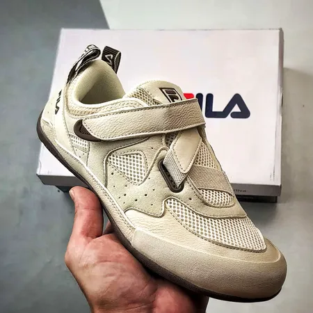 フィラ カジュアルシューズ