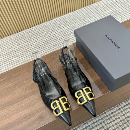 バレンシアガ サンダル