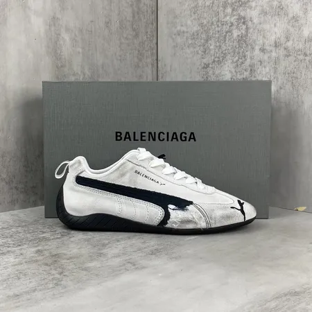 バレンシアガ カジュアルシューズ