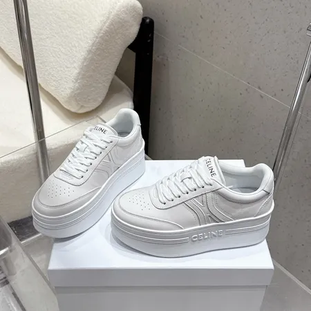 セリーヌ カジュアルシューズ