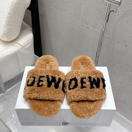 ロエベ スリッパ