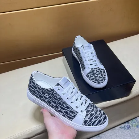 アルマーニ カジュアルシューズ